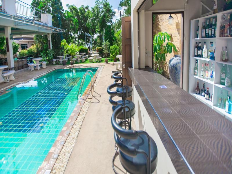 Chalong Beach Hotel Phuket Rawai Exteriér fotografie